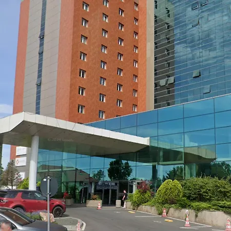 Ariana Deluxe *